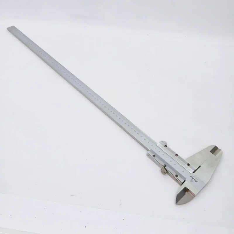 Mitutoyo 0-600mm Vernier Caliper – Dual Scale, Nib-Style Jaws, Made in Japan